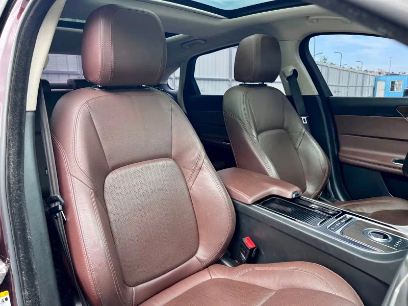 Jaguar xf