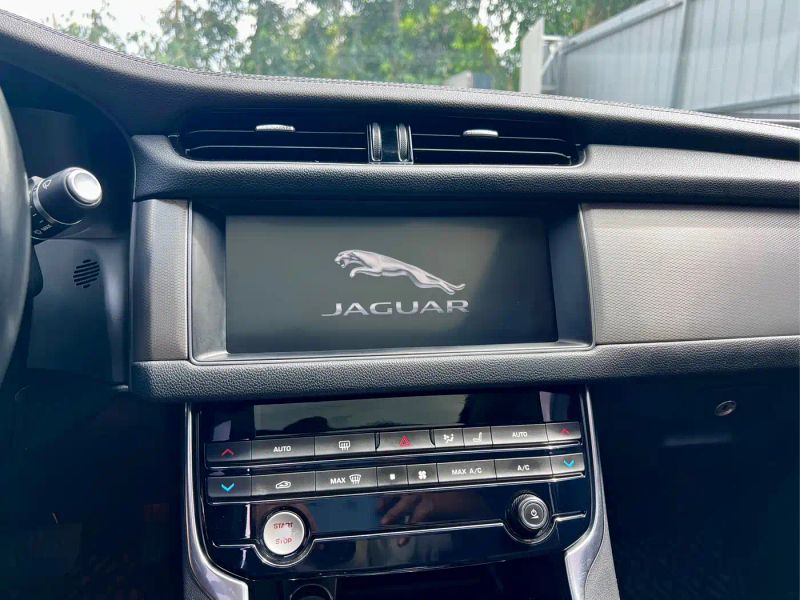 Jaguar xf