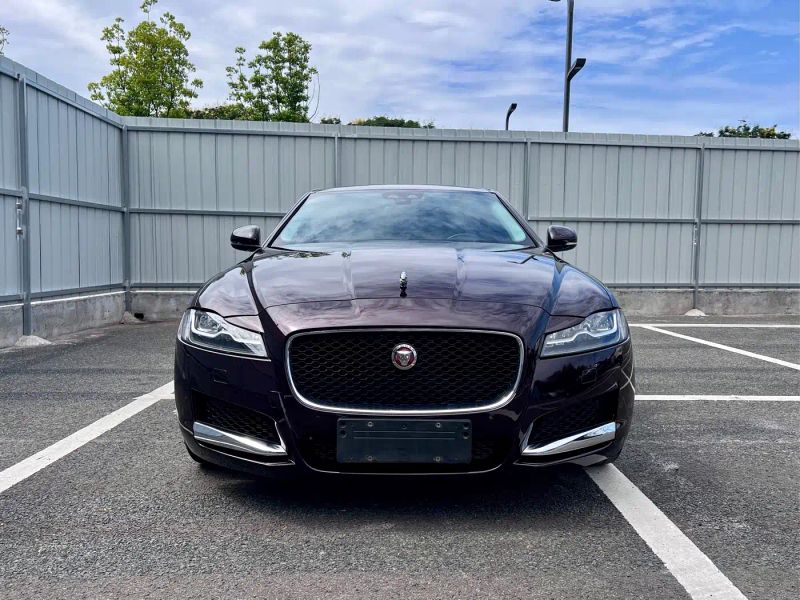 Jaguar xf