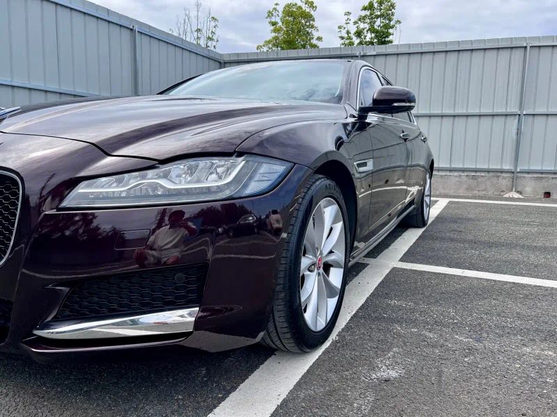 Jaguar xf