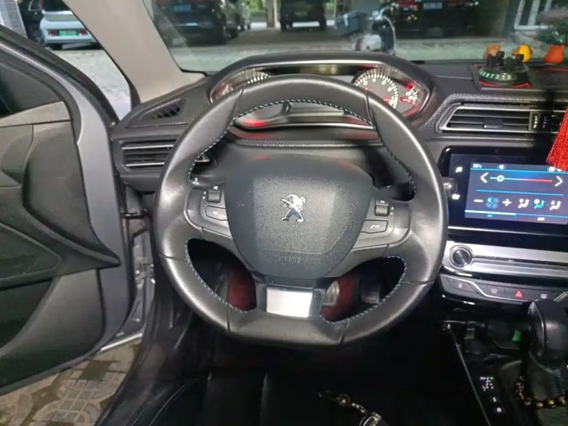 Peugeot peugeot_308