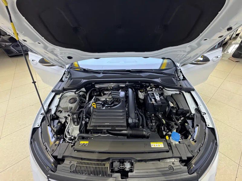 faw-volkswagen golf
