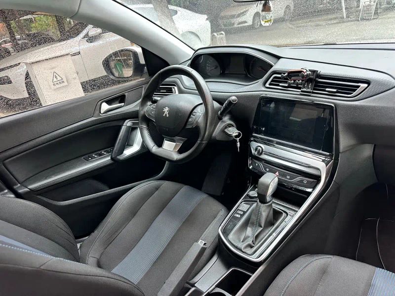 Peugeot peugeot_308