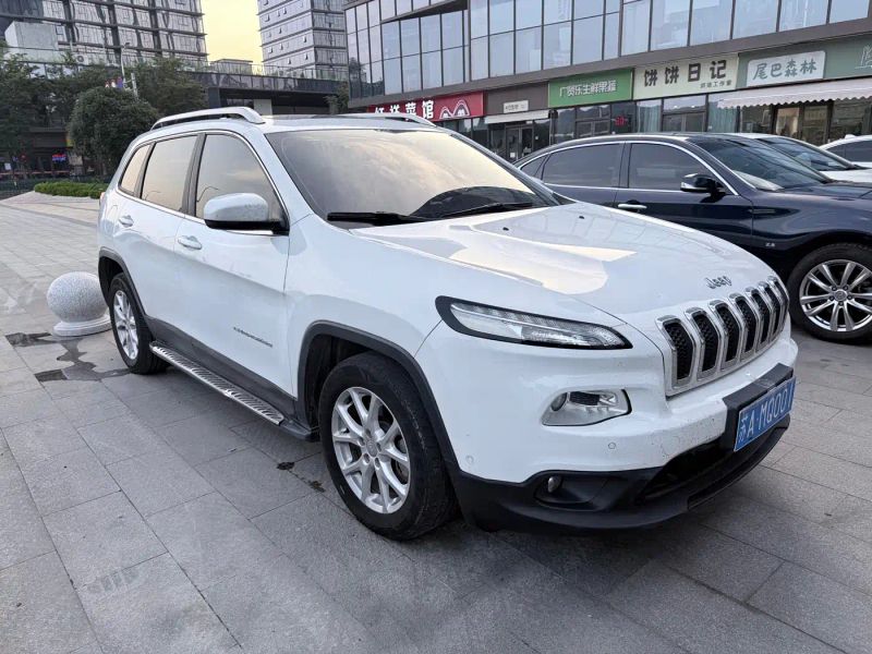 Jeep cherokee