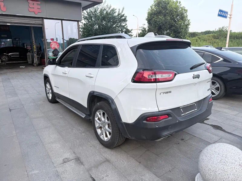 Jeep cherokee