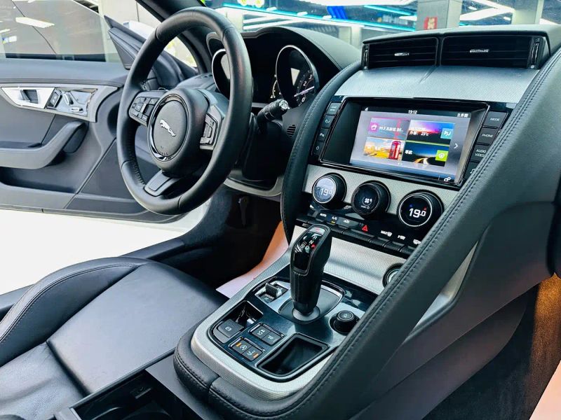 Jaguar F-TYPE