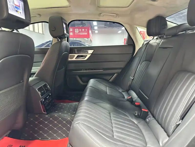 Jaguar xf