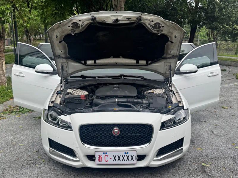 Jaguar xf