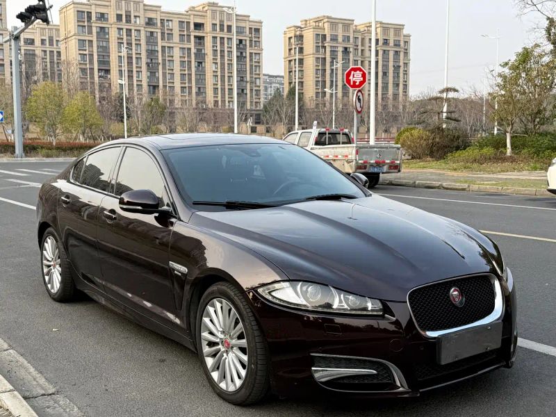 Jaguar xf