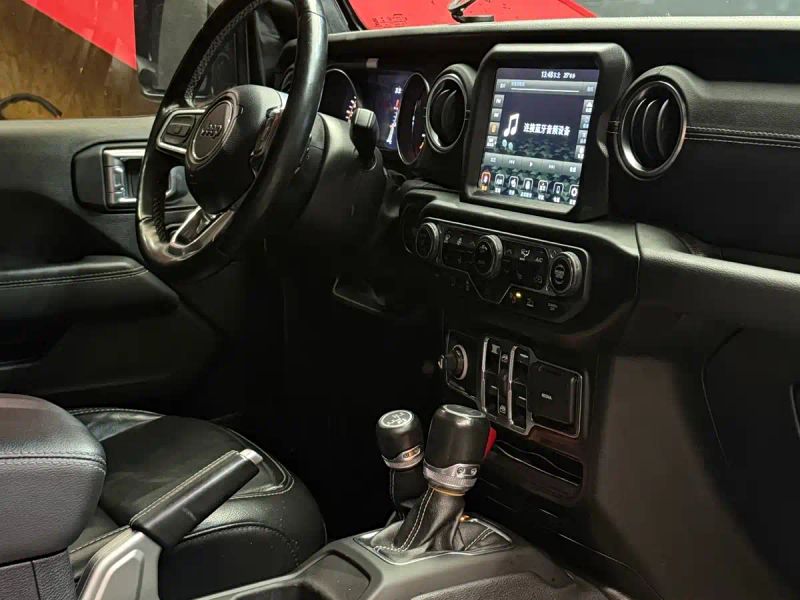 Jeep gladiator