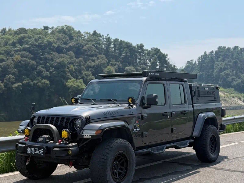 Jeep gladiator