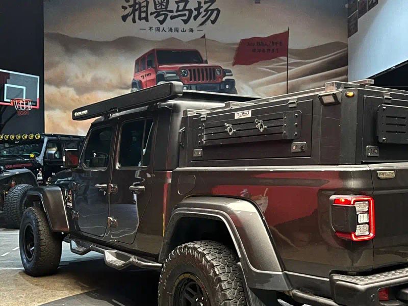 Jeep gladiator