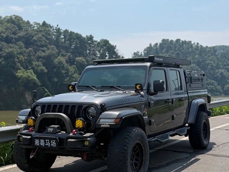 Jeep gladiator