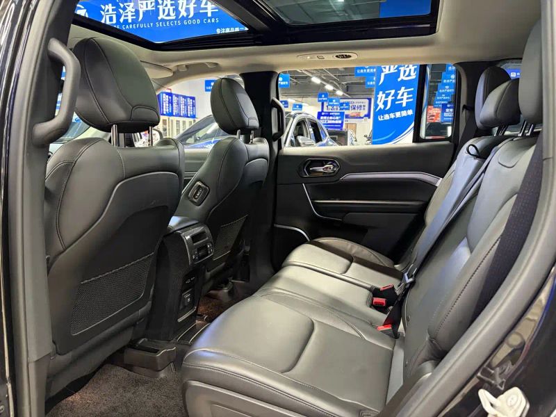 Jeep grand_commander