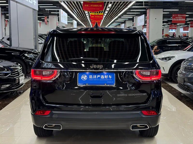 Jeep grand_commander