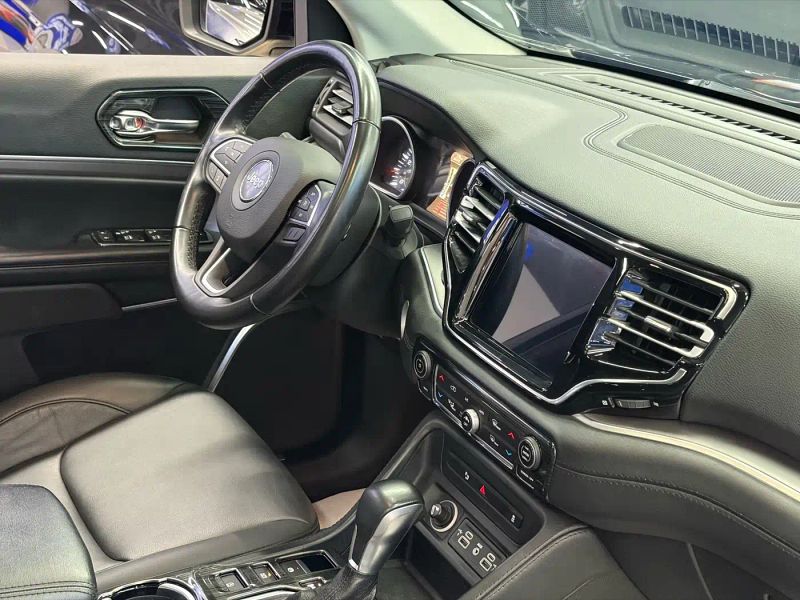 Jeep grand_commander