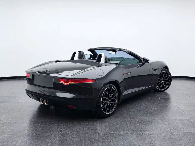 Jaguar F-TYPE