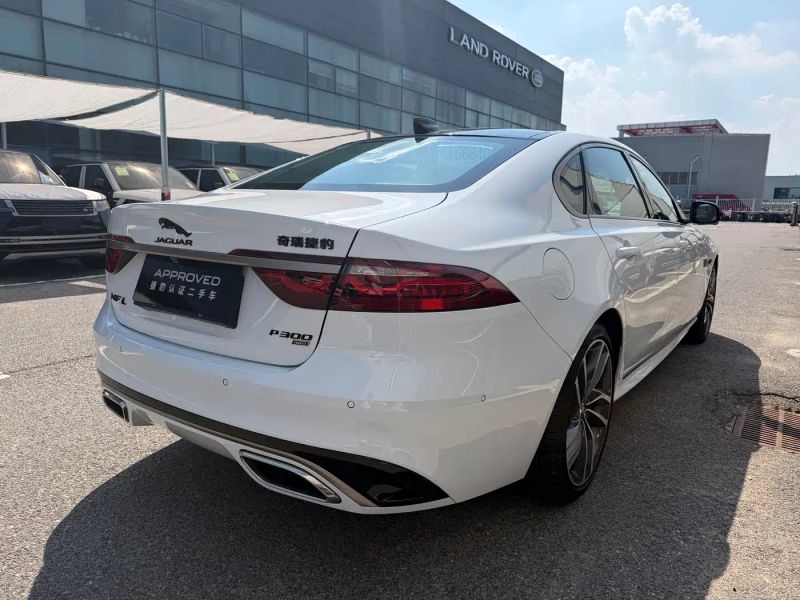 Jaguar xf