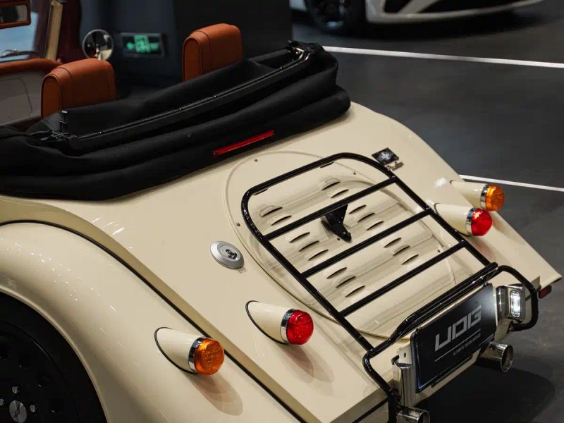 Morgan plus6