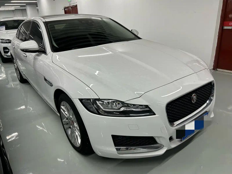 Jaguar xf