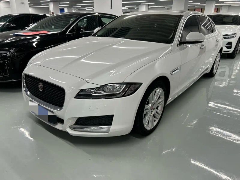 Jaguar xf