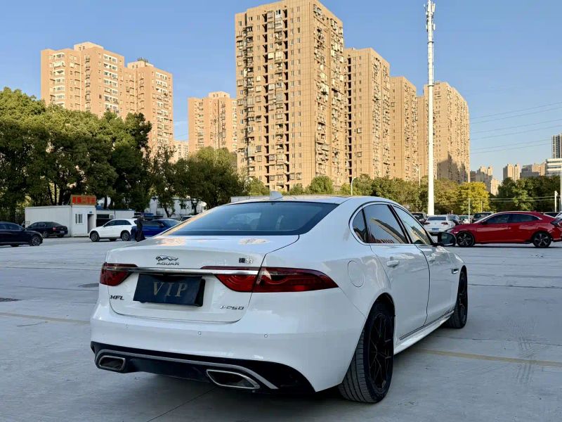 Jaguar xf