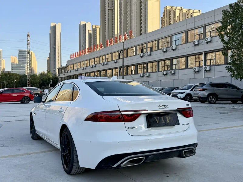 Jaguar xf