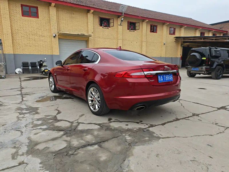 Jaguar xf