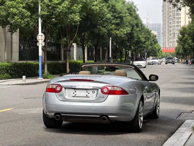Jaguar XK