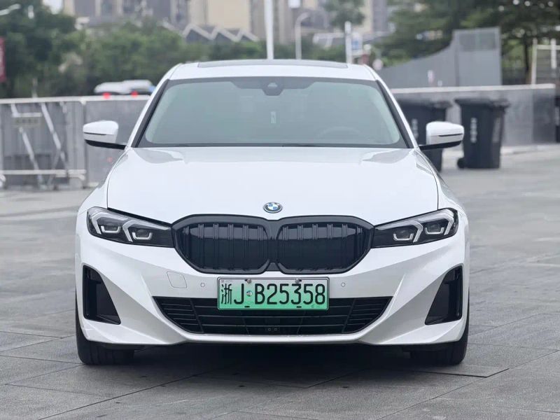 BMW i