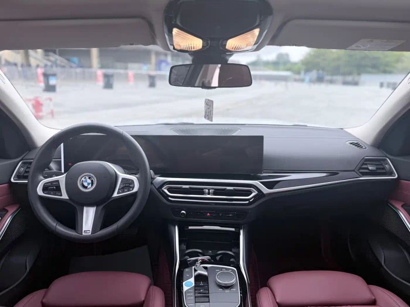 BMW i