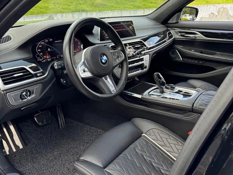 BMW 7-series