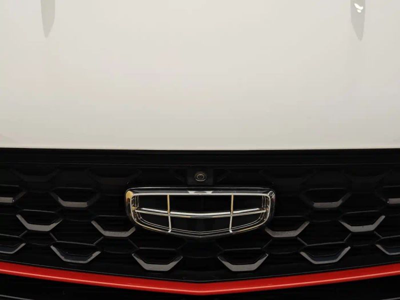 Geely binyue