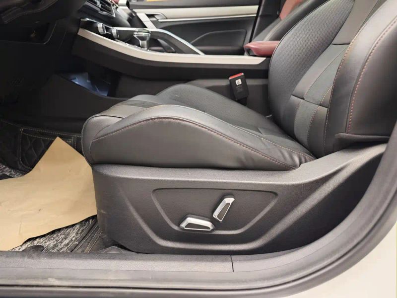 Geely binyue