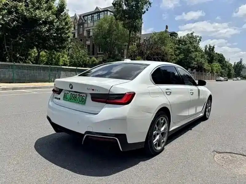 BMW i