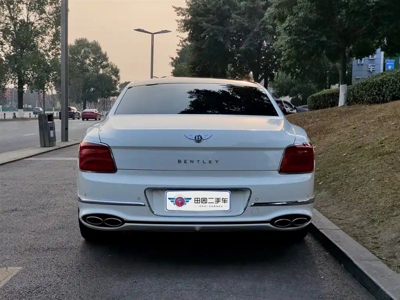 tian-yue sedan