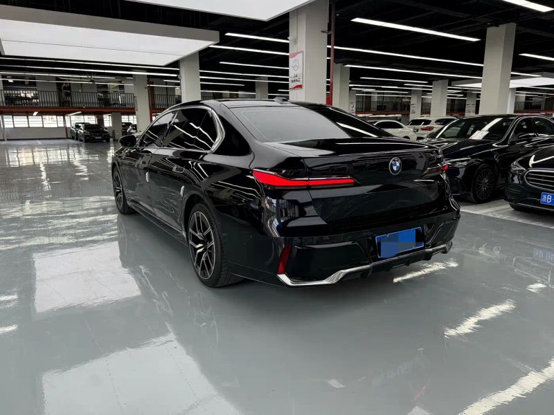 BMW 7-series