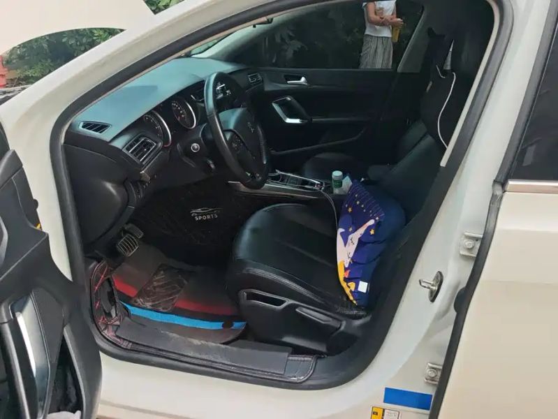 Peugeot peugeot_408
