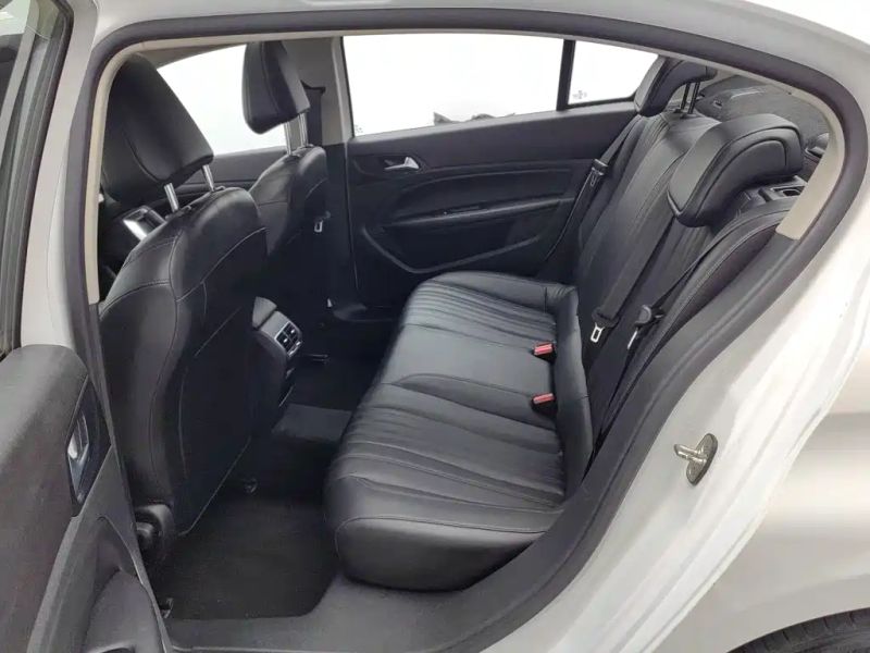 Peugeot peugeot_408
