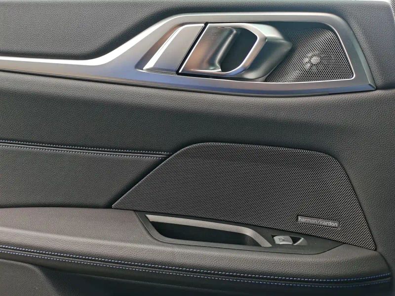 BMW i