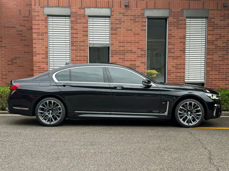 BMW 7-series