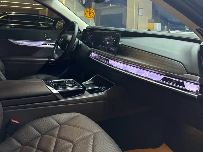 BMW 7-series