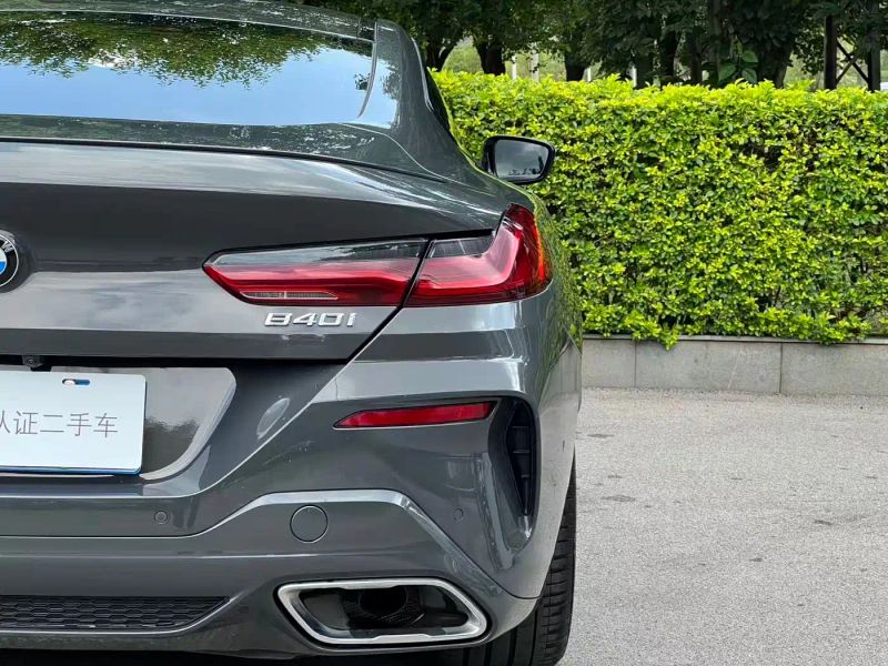 BMW 8-series