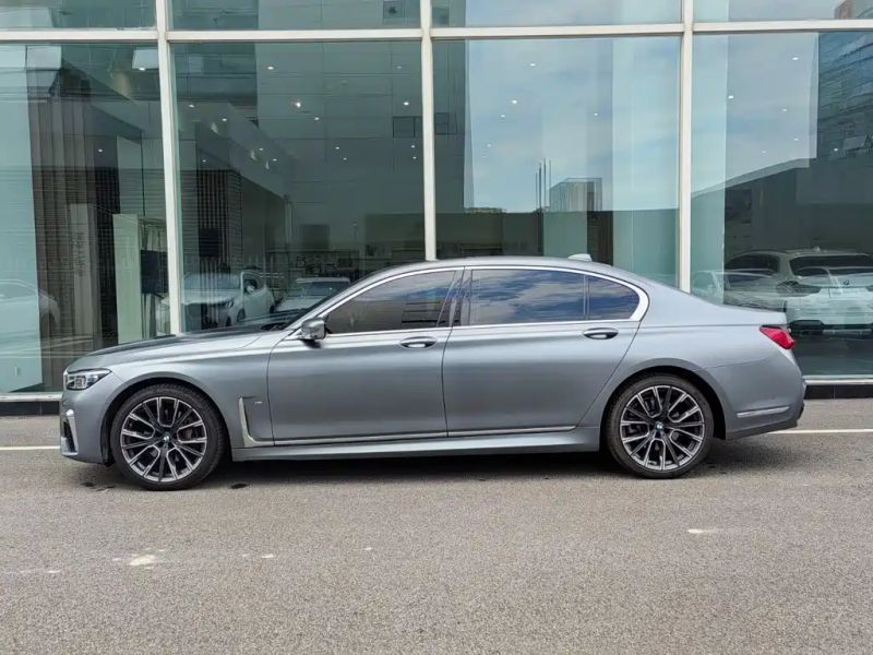 BMW 7-series