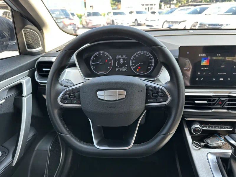 Geely binyue