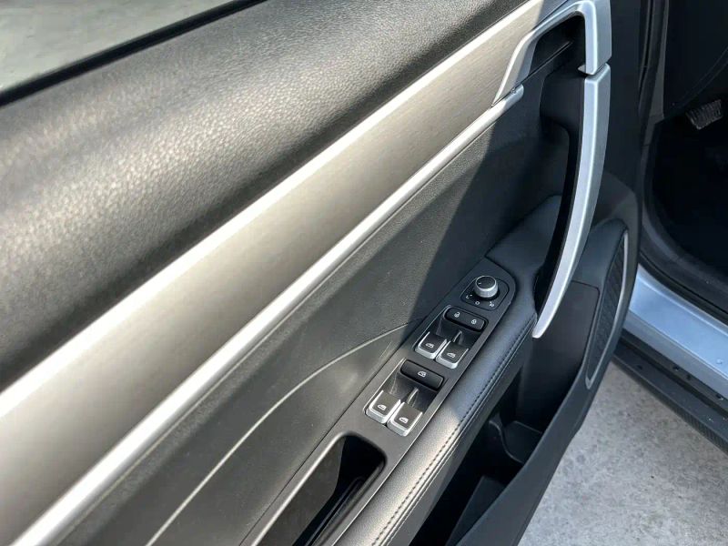 Geely binyue