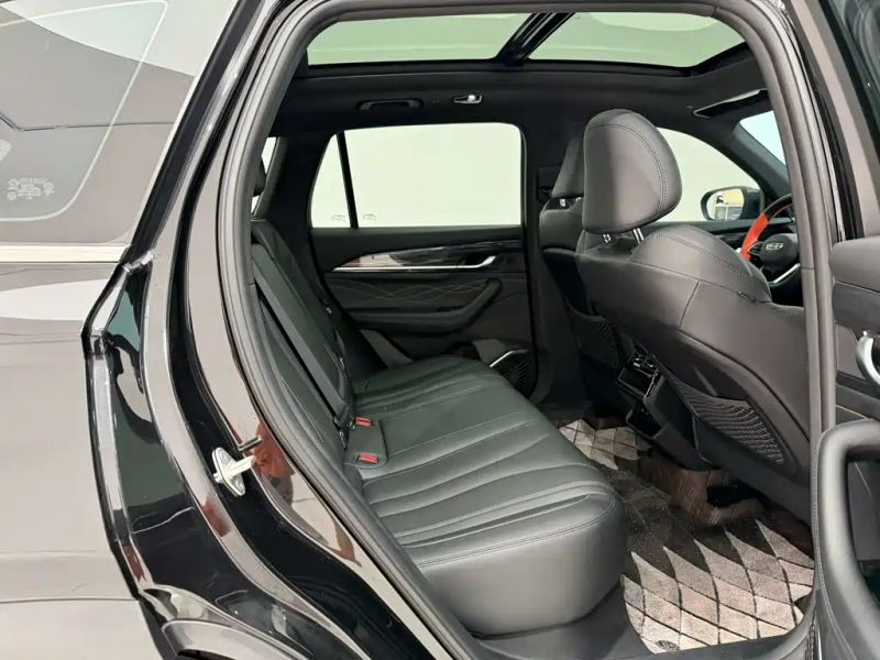 Geely l