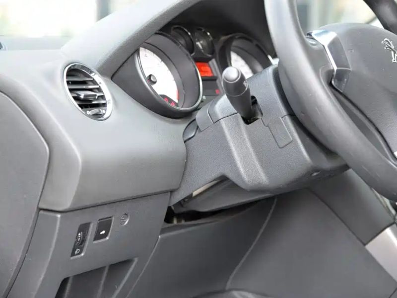 Peugeot peugeot_408
