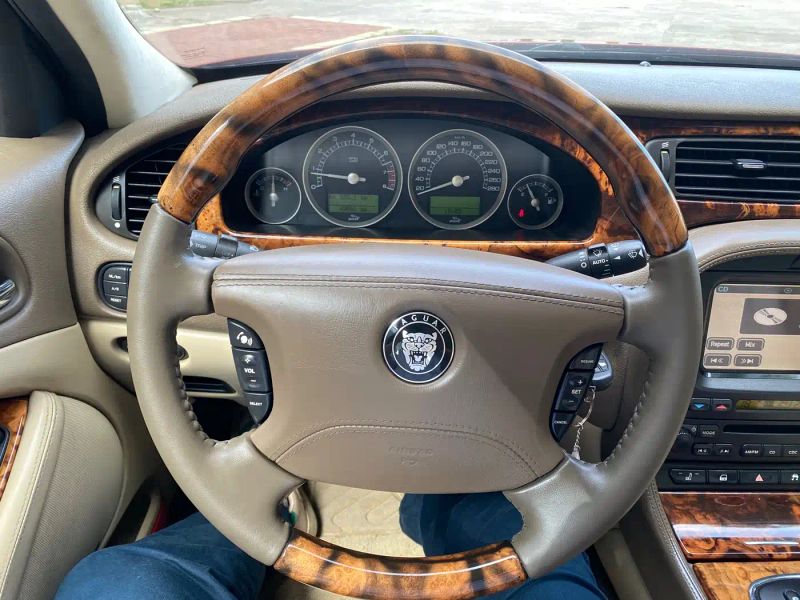 Jaguar S-TYPE