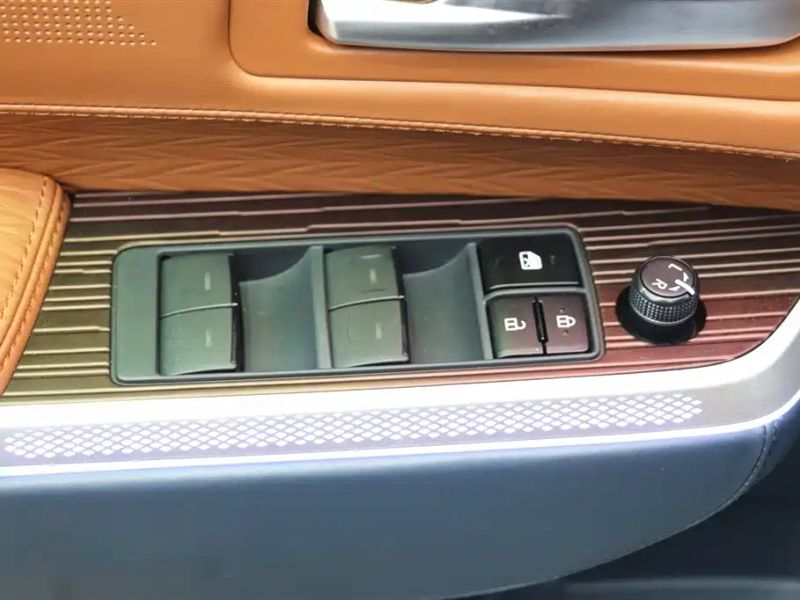 lorinsermaybach greyvia